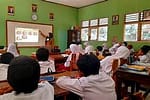 Disiplin Tanpa Drama: Pendekatan Tenang untuk Siswa Bermasalah